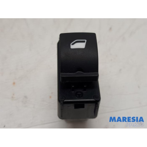 Peugeot - 208 - Electric window switch