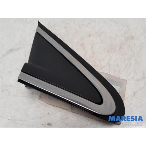 Peugeot - 208 - Mirror housing, right