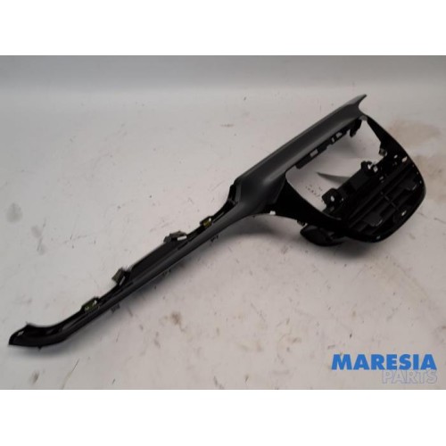 Peugeot - 208 - Dashboard part