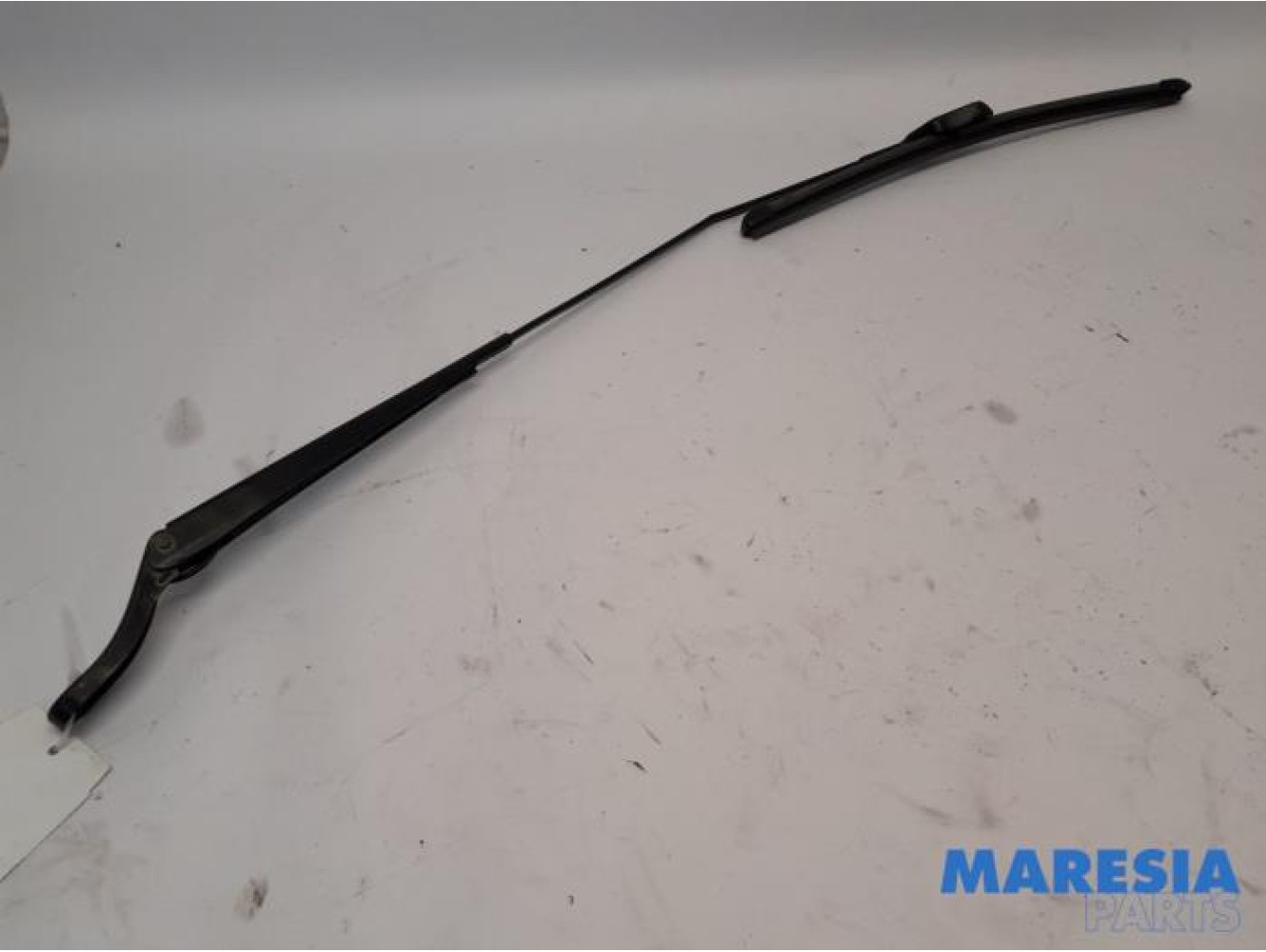 Peugeot - 208 - Front wiper arm
