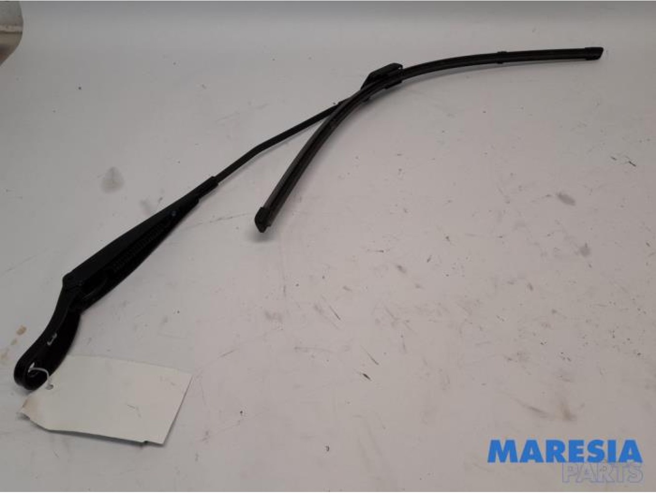 Peugeot - 208 - Front wiper arm