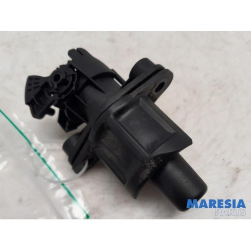 Citroen - C1 - Tailgate lock mechanism