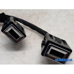 Citroen - C4 Grand Picasso - USB plug