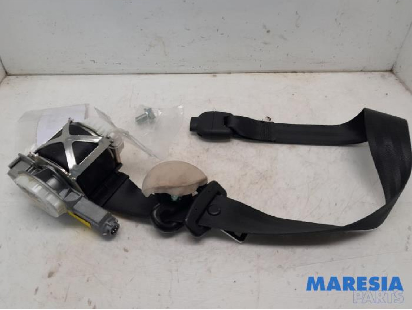 Fiat - 500 - Front seatbelt, left