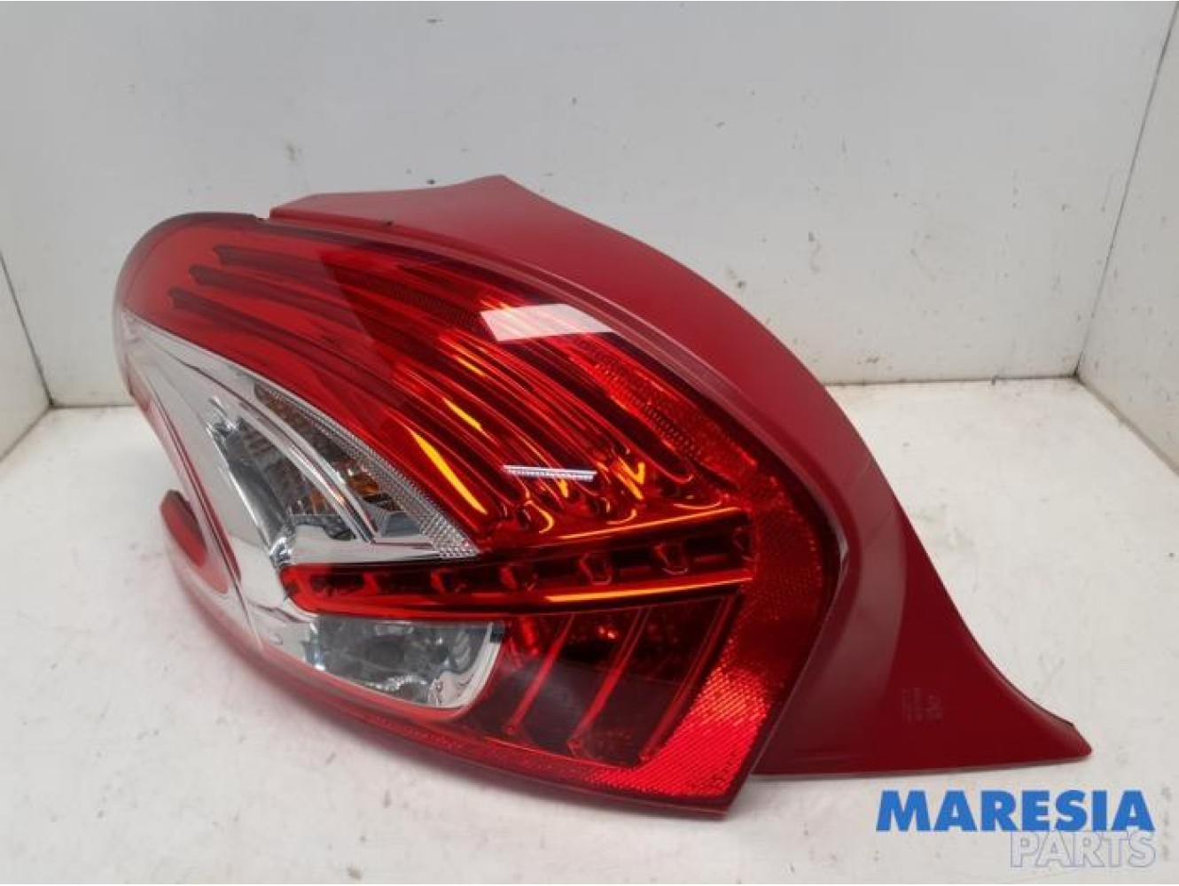 Peugeot - 208 - Achterlicht links