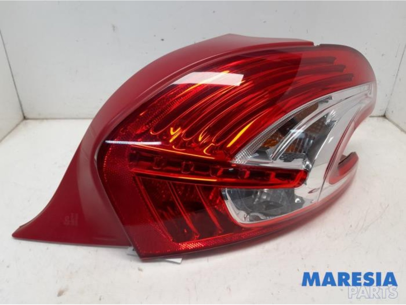 Peugeot - 208 - Taillight, right