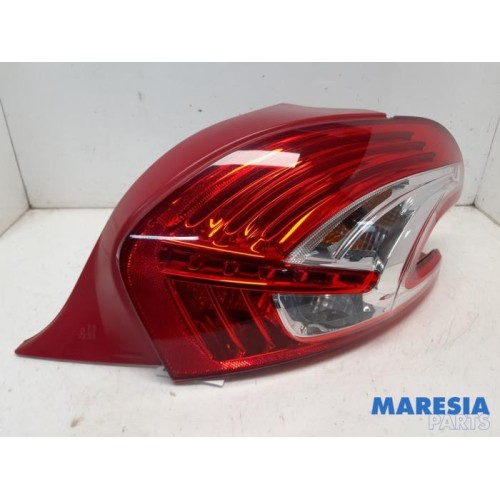 Peugeot - 208 - Taillight, right