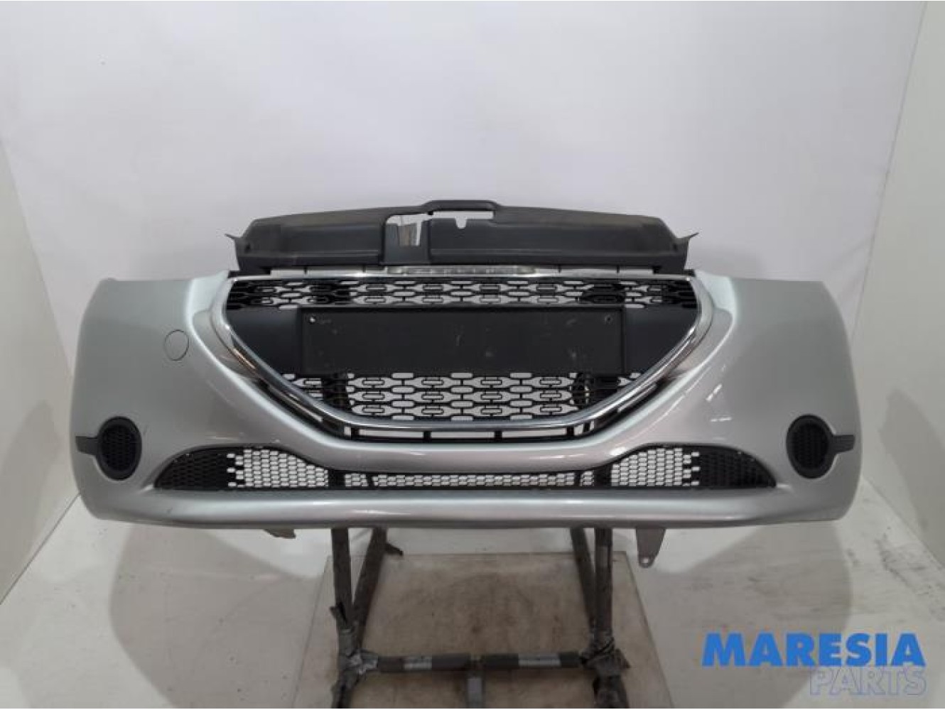 Peugeot - 208 - Front bumper