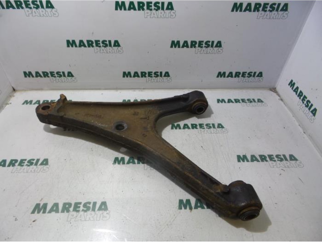 Renault - Trafic - Front lower wishbone, left