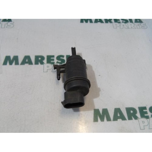 Renault - Express - Windscreen washer pump