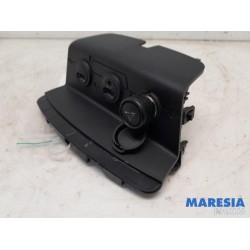 Peugeot - 208 - AUX/USB aansluiting