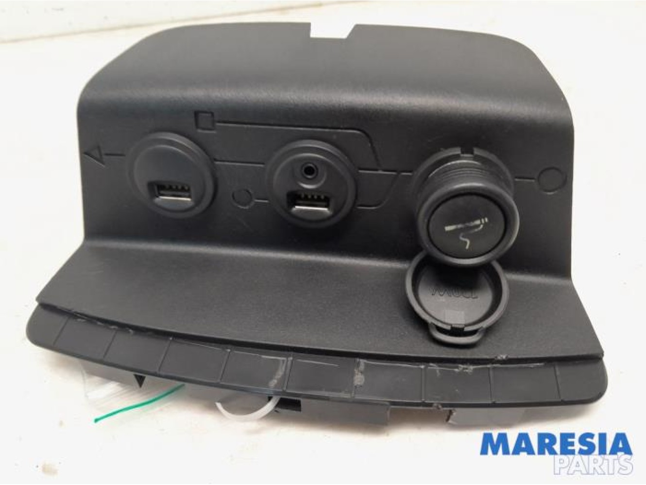 Peugeot - 208 - AUX/USB aansluiting