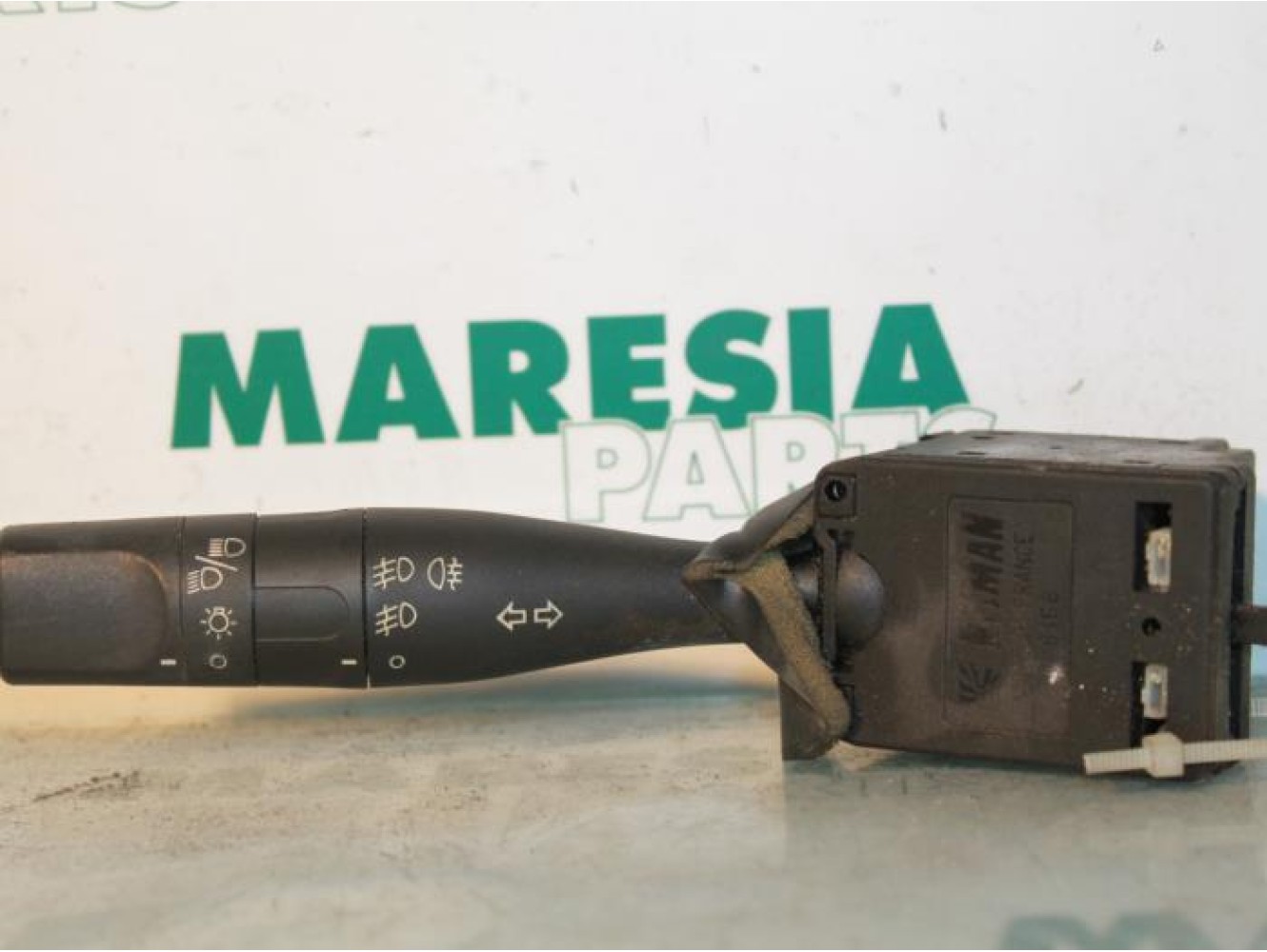 Peugeot - 206 - Indicator switch