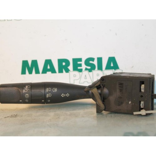 Peugeot - 206 - Indicator switch
