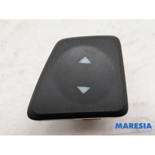 Fiat - 500 - Electric window switch