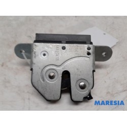 Fiat - 500 - Tailgate lock mechanism
