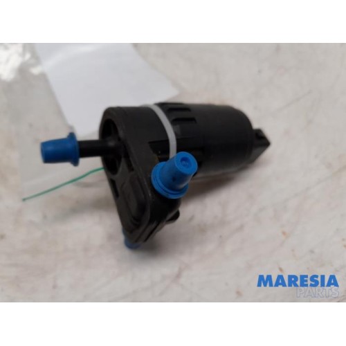 Fiat - 500 - Scheibensprüherpumpe vorne