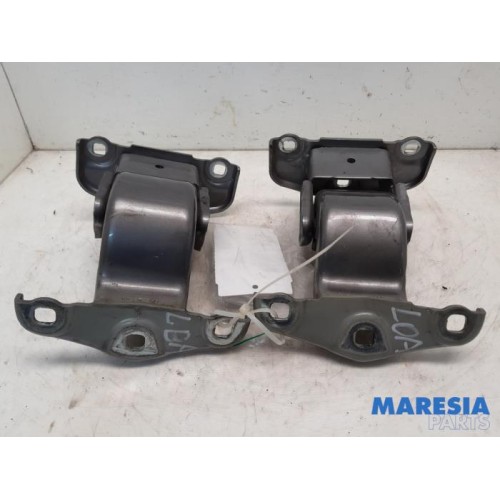 Fiat - Talento - Rear door hinge, left