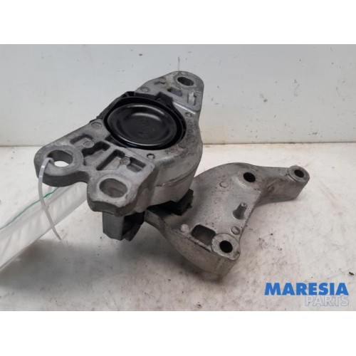 Fiat - Talento - Engine mount
