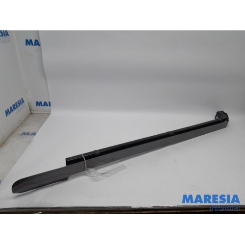 Fiat - Talento - Sliding door rail, right