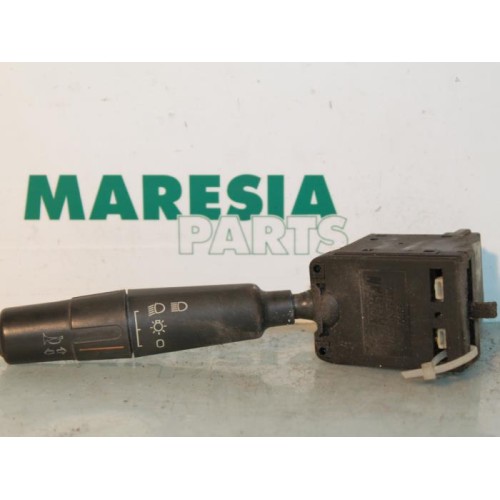 Peugeot - 106 - Indicator switch