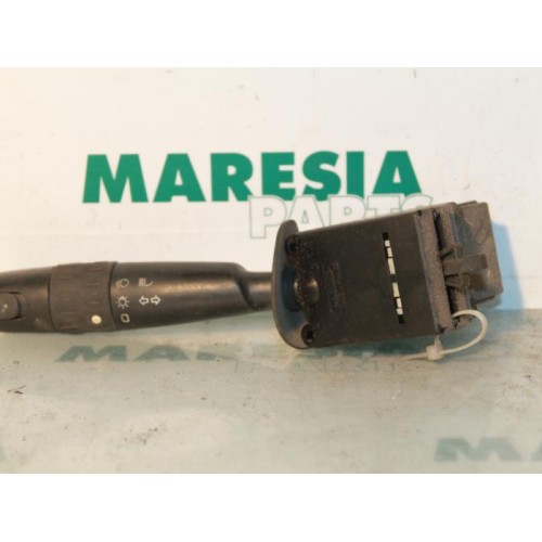 Peugeot - 106 - Indicator switch