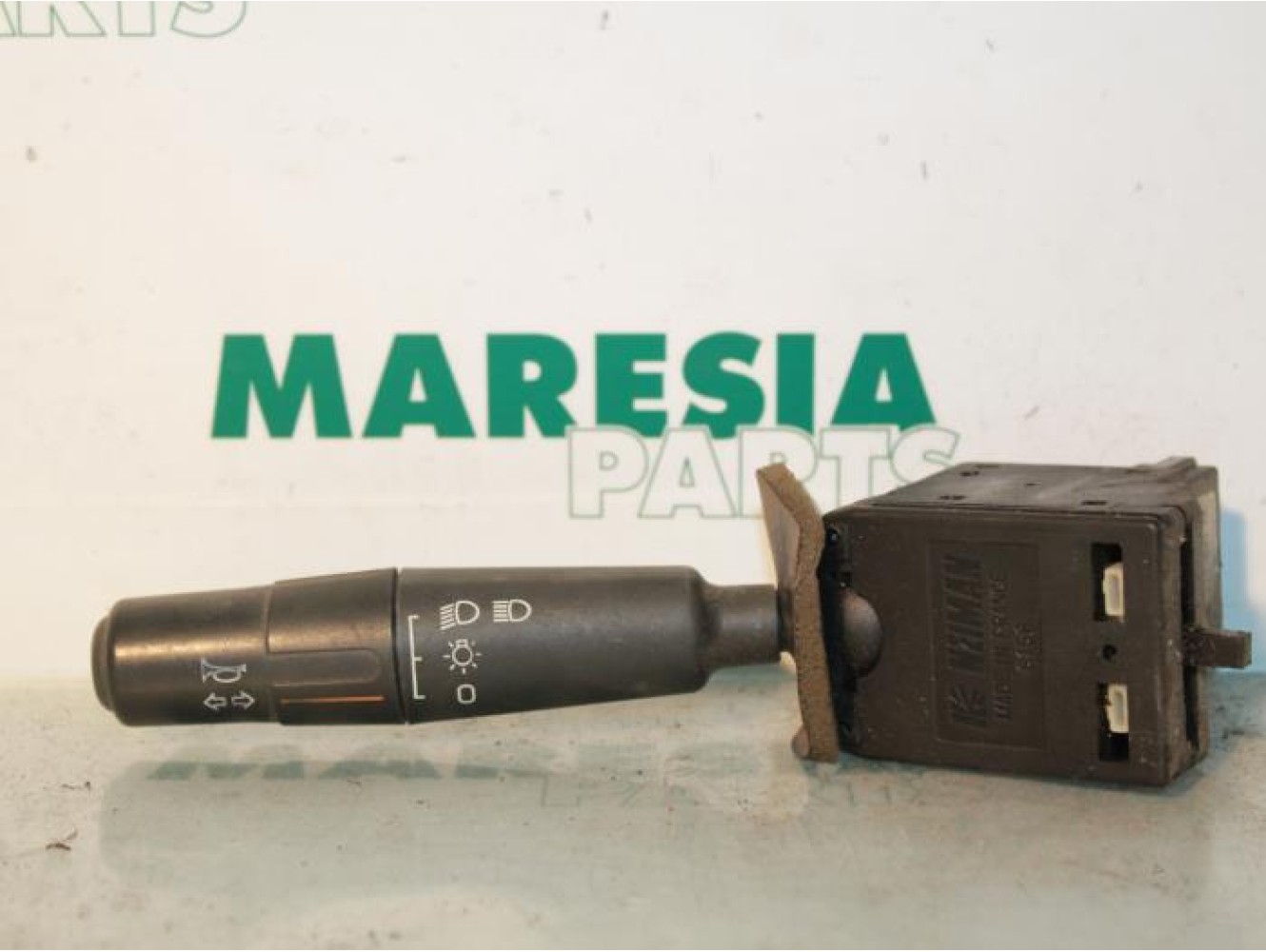 Peugeot - 106 - Indicator switch