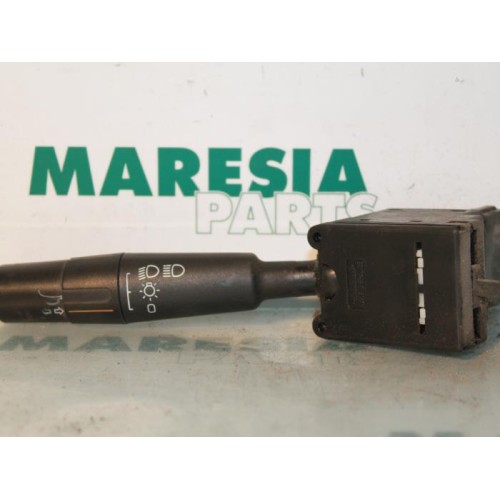 Peugeot - 106 - Indicator switch