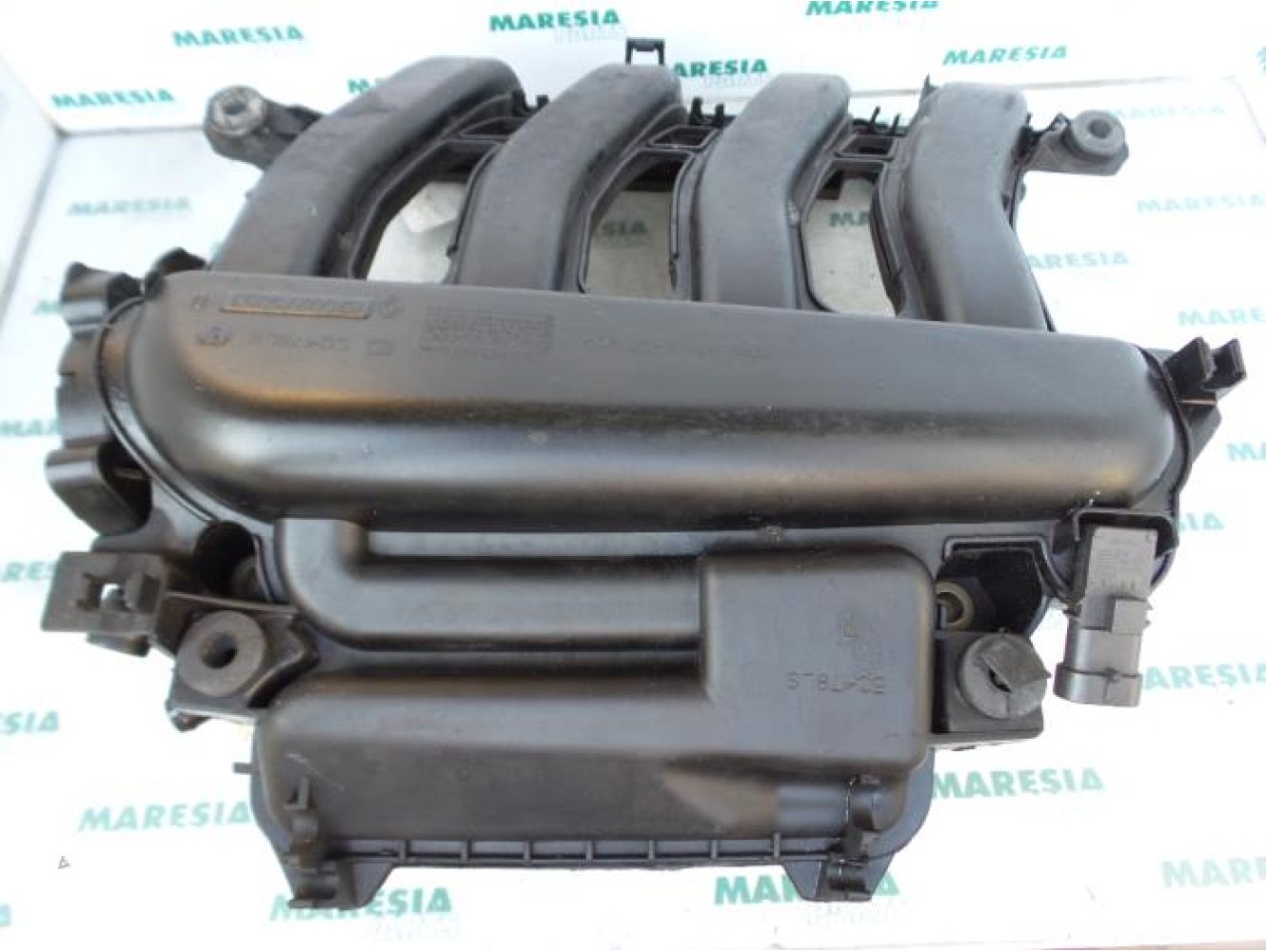Renault - Megane Scenic - Intake manifold