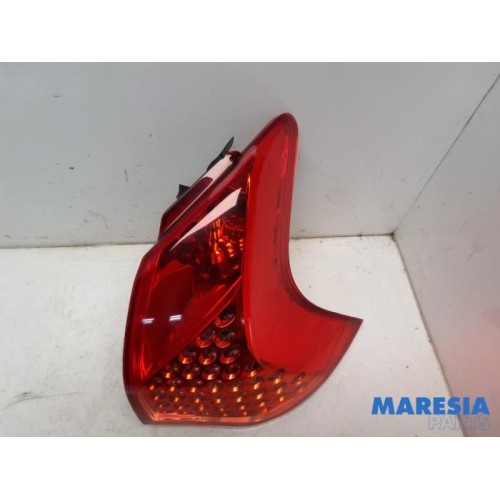 Peugeot - 3008 - Taillight, right