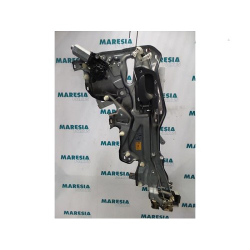 Renault - Laguna - Rear door window mechanism 4-door, right