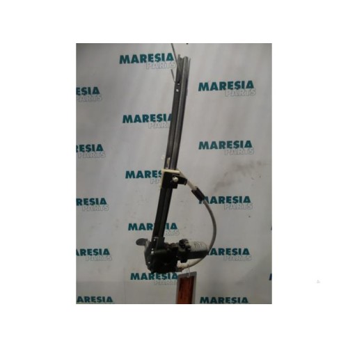 Renault - Laguna - Rear door window mechanism 4-door, right