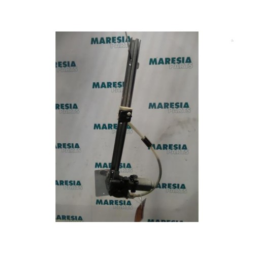 Renault - Laguna - Rear door window mechanism 4-door, right