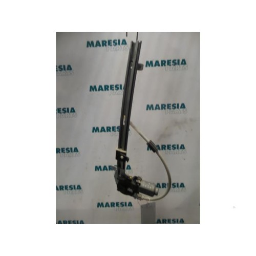 Renault - Laguna - Rear door window mechanism 4-door, right