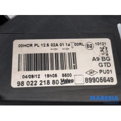 Peugeot - 208 - Koplamp links