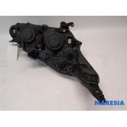 Peugeot - 208 - Koplamp links