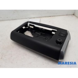 Peugeot - 208 - Panneau commande radio