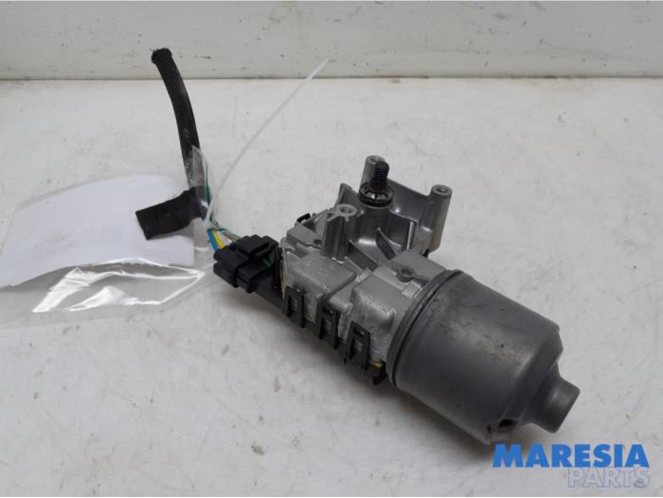 Peugeot - 208 - Front wiper motor