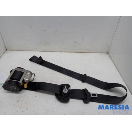 Peugeot - 208 - Front seatbelt, right