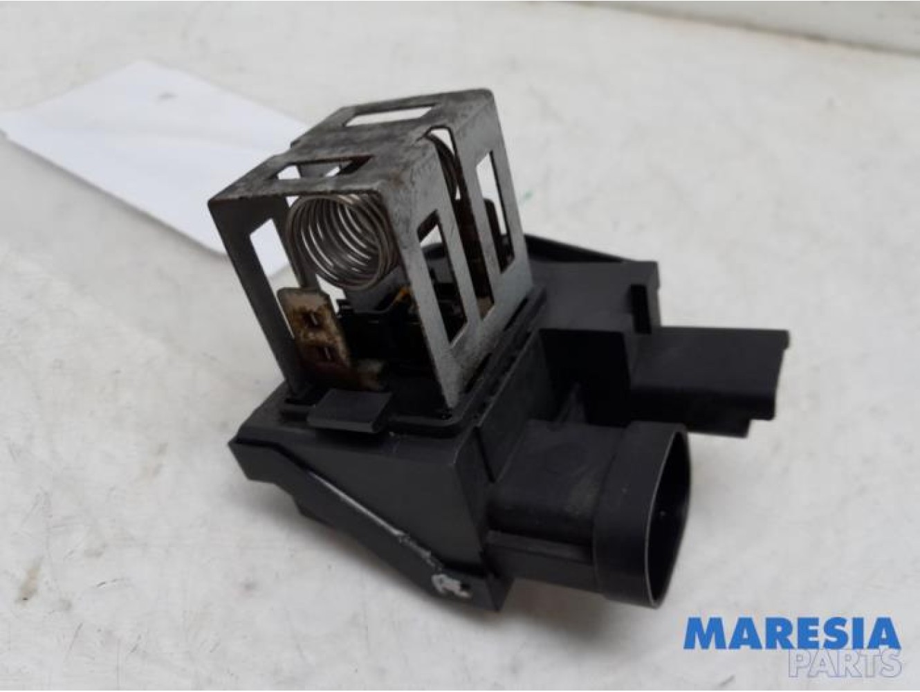 Peugeot - 208 - Cooling fan resistor