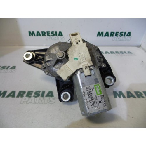 Renault - Trafic - Ruitenwissermotor achter
