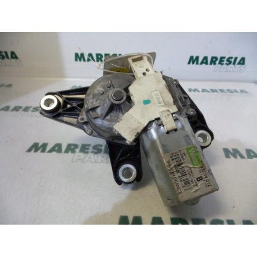 Renault - Trafic - Ruitenwissermotor achter