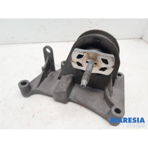 Fiat - 500 - Engine mount