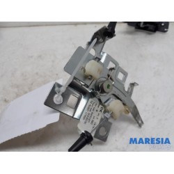 Peugeot - 3008 - Tailgate lock mechanism