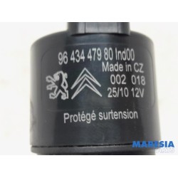 Peugeot - 3008 - Scheibensprüherpumpe vorne