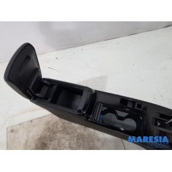 Citroen - C4 - Middle console