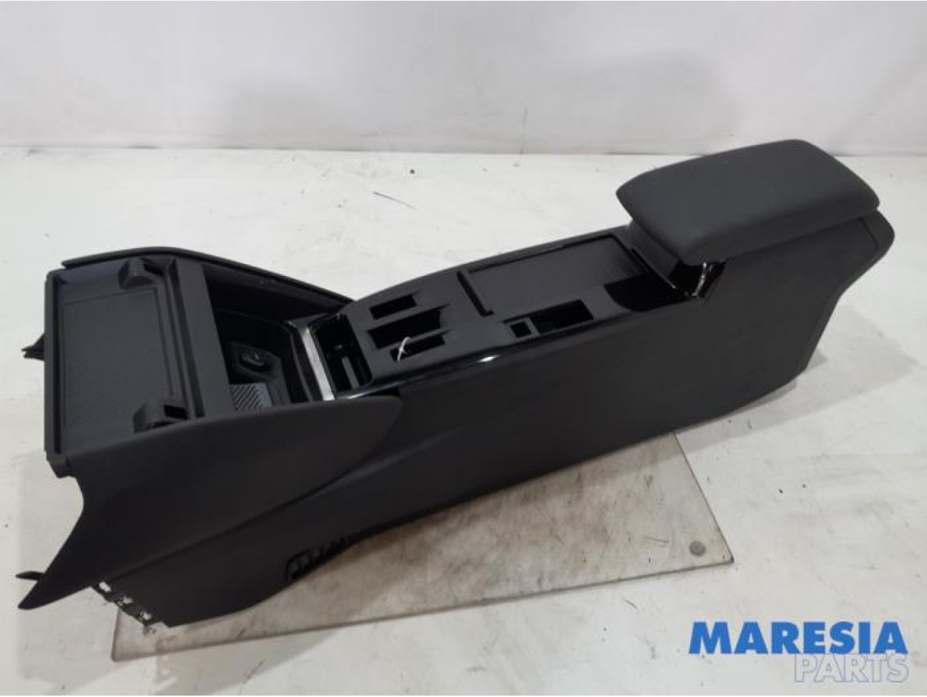 Citroen - C4 - Middle console