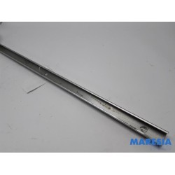 Renault - Trafic - Sliding door rail, right