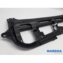 Peugeot - 3008 - Sliding headliner mechanism