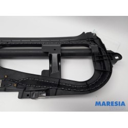 Peugeot - 3008 - Sliding headliner mechanism